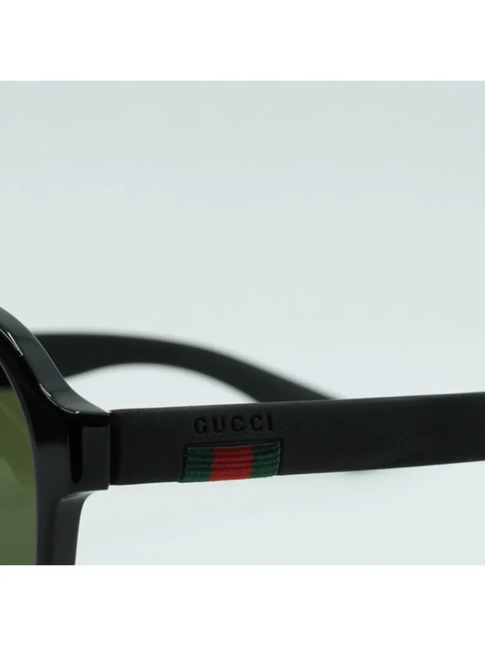 Gucci GG0009S 001 Sunglasses Black Aviator Frame, Green Lenses